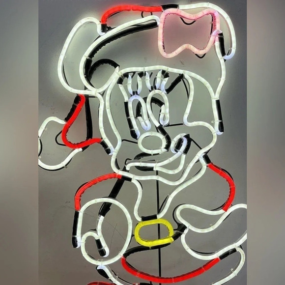 Gemmy Disney Christmas Mickey & Minnie Mouse 29-in Sculpture with LED Lights - Picture 6 of 8